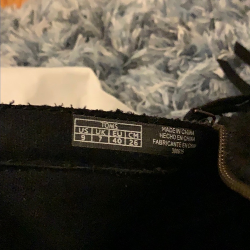 Shoes - Picture 5 of 5